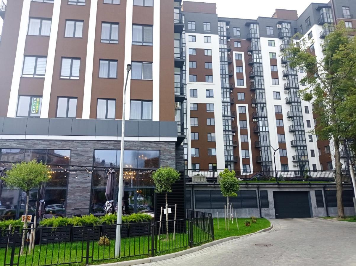 Lux Apartment & Центр,Жк Театральний Rivne Exterior foto