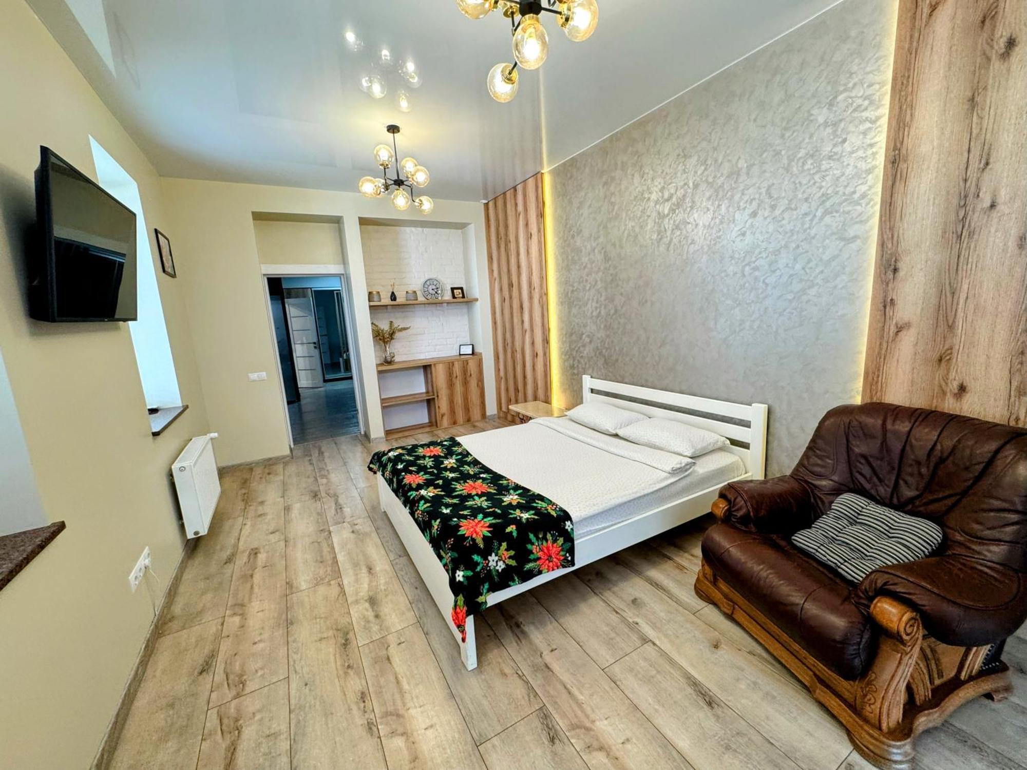 Lux Apartment & Центр,Жк Театральний Rivne Exterior foto