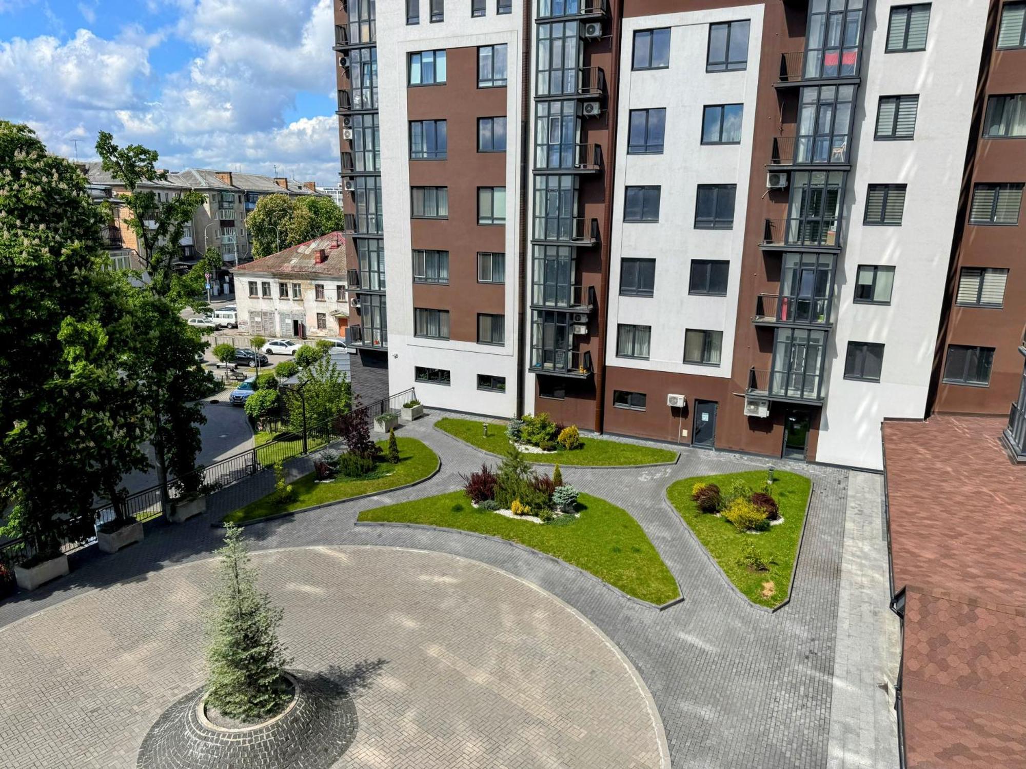 Lux Apartment & Центр,Жк Театральний Rivne Exterior foto